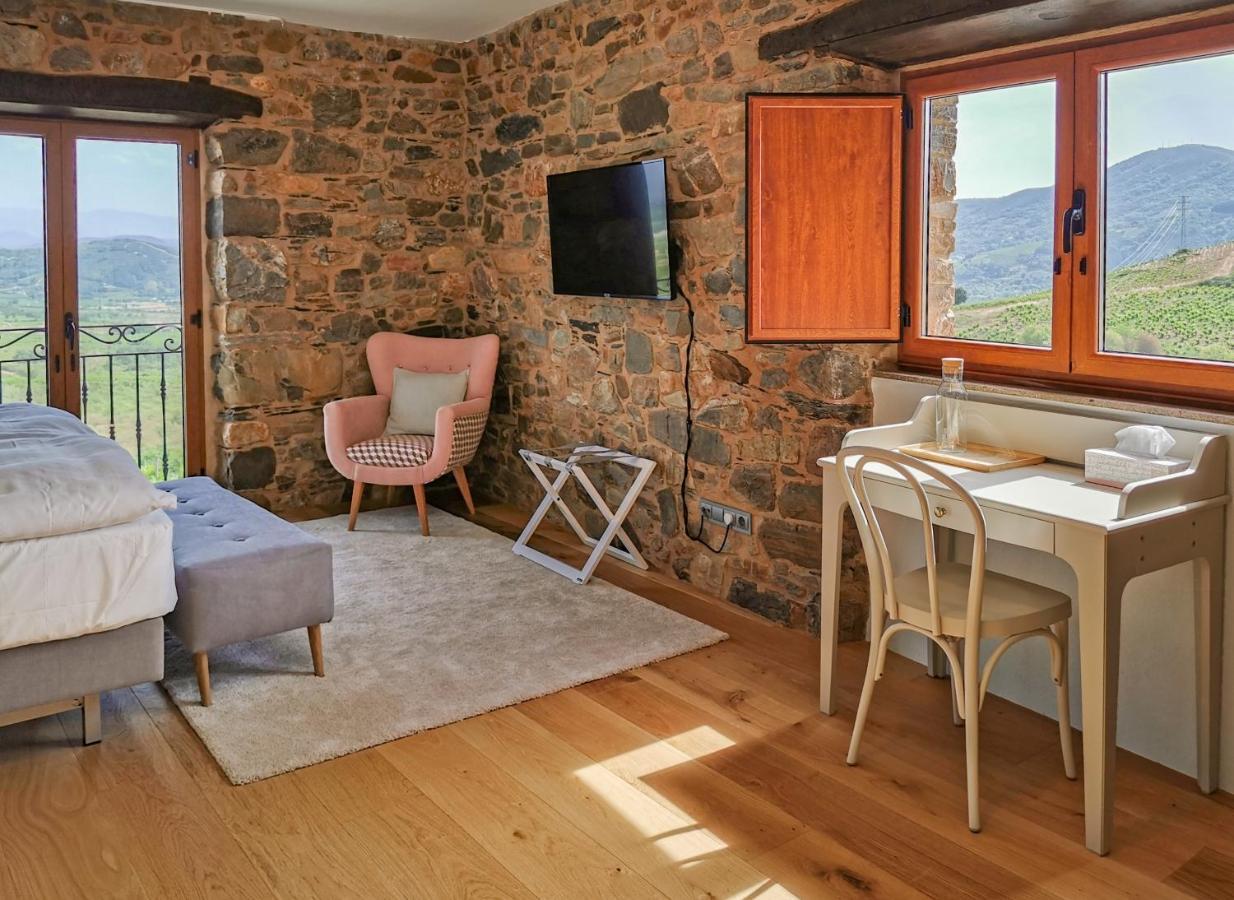 Boutique Finca Esencial Villafranca Del Bierzo Bagian luar foto
