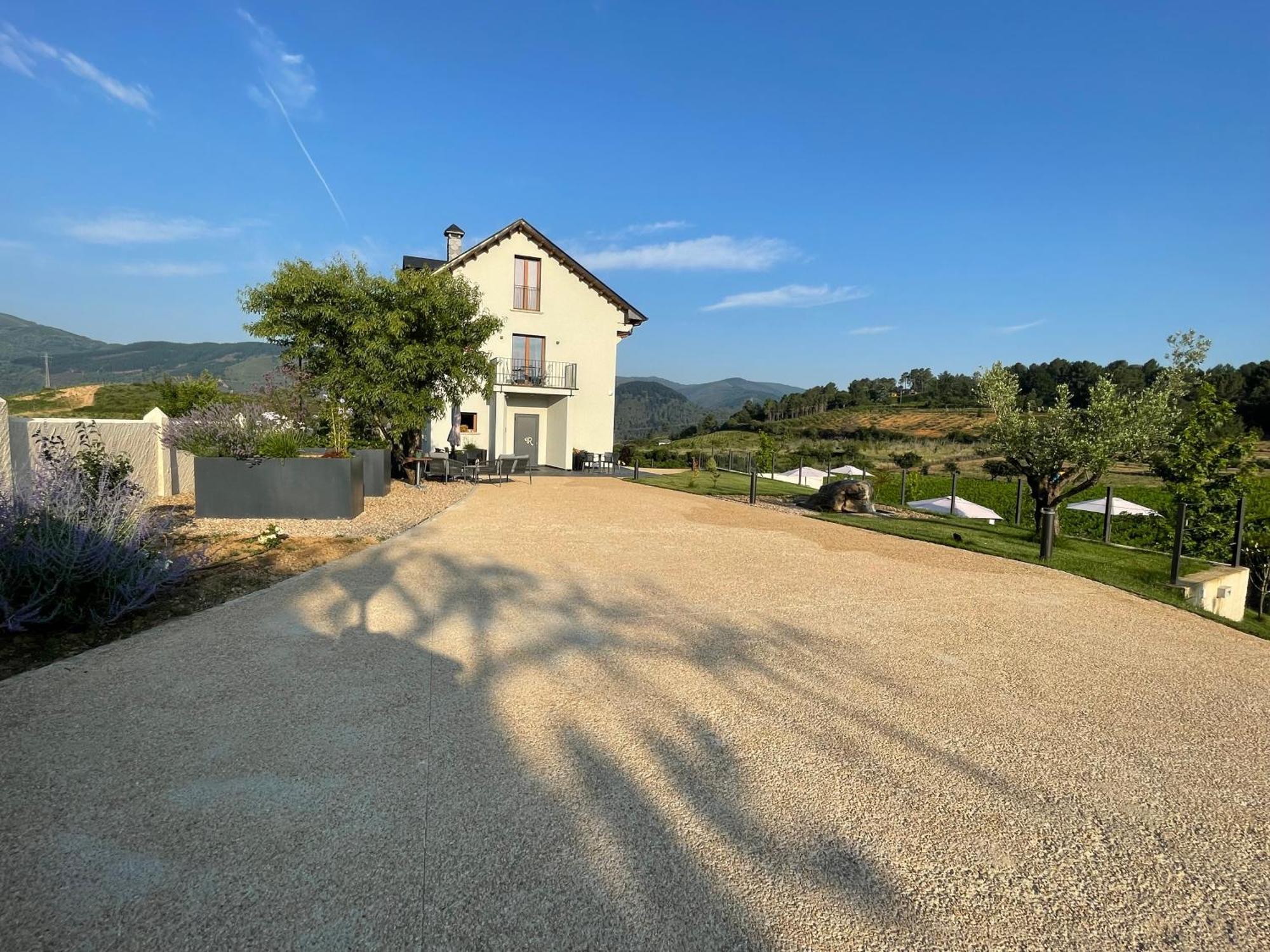Boutique Finca Esencial Villafranca Del Bierzo Bagian luar foto