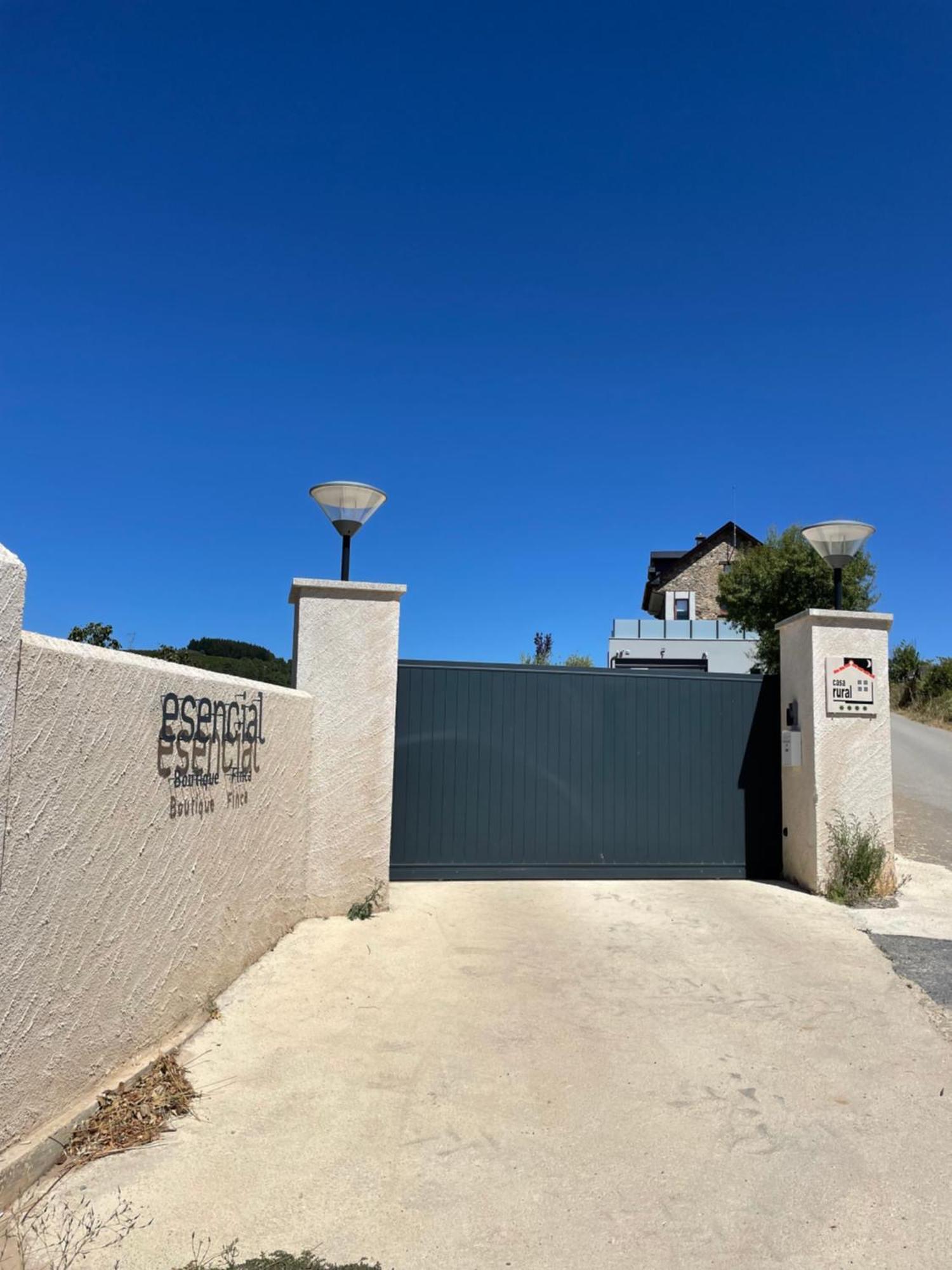 Boutique Finca Esencial Villafranca Del Bierzo Bagian luar foto